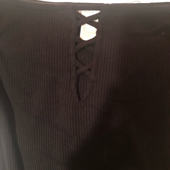 Off the shoulder black top - Picture 2 of 3